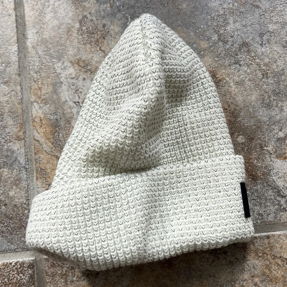 FP Movement Let’s Race Fleece Lined Recycled Yarn Beanie NWOT